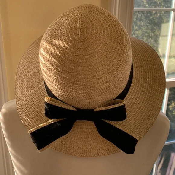 BRAND NEW! No tags. Beautiful hat - Picture 1 of 3